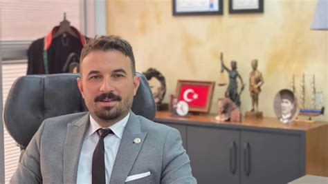 CHP li Ünalmış Eski il başkanı hangi aracı kullanıyor