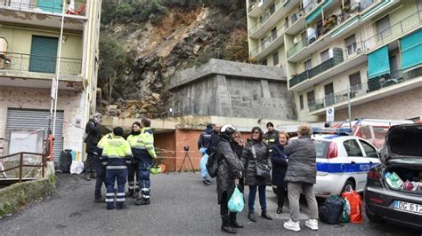 Genova Frana In Via Posalunga Oggi Gli Ingressi Protetti Per Il