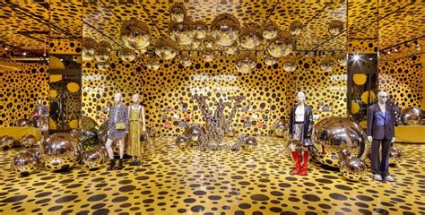 Louis Vuitton X Yayoi Kusama Pop Up Nyc Average Socialite