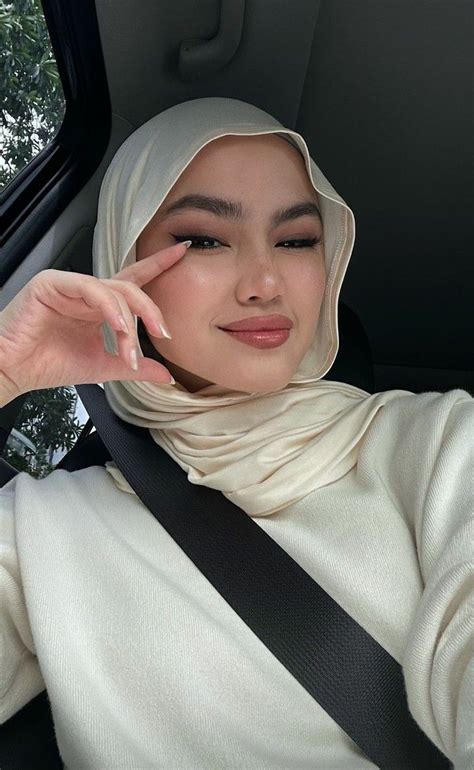 Sasfirrrr🖤 Di 2024 Inspirasi Gaya Gaya Hijab Model Pakaian Hijab