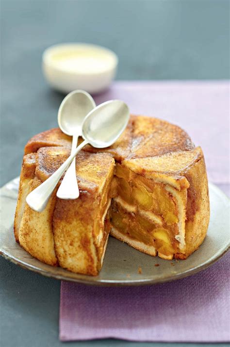 Recette charlotte aux pommes caramélisées au beurre salé Marie Claire