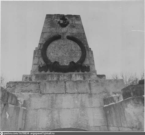 Севастопольский парк. Мемориал Героям обороны Севастополя 1854-1855 гг