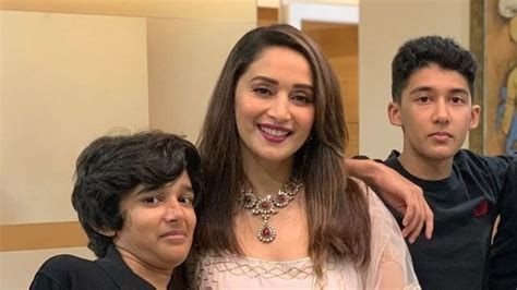 Madhuri Dixit Xxxcom Sex Pictures Pass