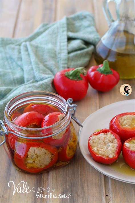 PEPERONCINI RIPIENI DI TONNO Fatti In Casa Ricetta Conserva Sott Olio