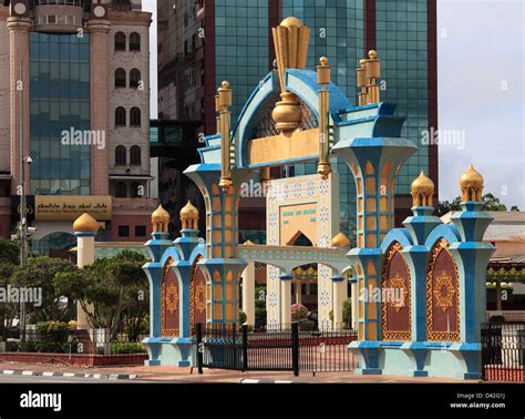 Brunei Bandar Seri Begawan Gateway Monument Stock Photo Alamy