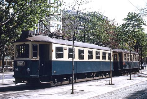 Tw 22 der Badner Lokalbahn im Frühjahr 1974 an der Abfahrtshaltestelle