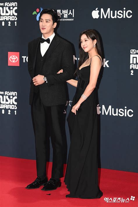 Mnet Asian Music Awards Rolls Out The Red Carpet For Stars Soompi