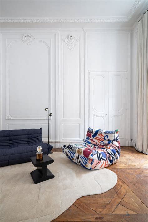 Ligne Roset Togo La Toile Du Peintre Jahre Sonderedition Ligne