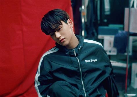 Wayv Lucas The North Face Lucas Rain Jacket