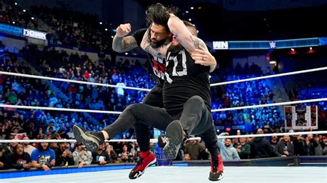 Kevin Owens Stuns Roman Reigns WWE