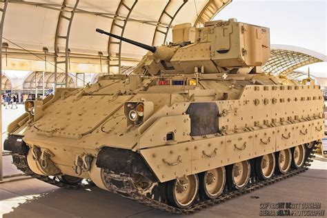 US Army M2A3 Bradley Infantry Fighting Vehicle | DefenceTalk Forum
