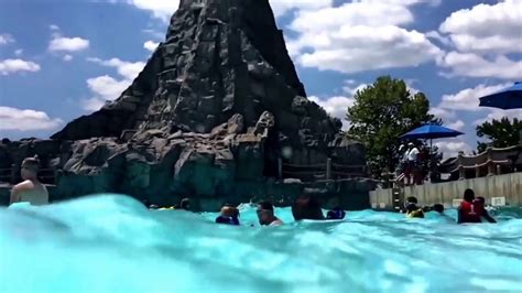 Six Flags St Louis Water Park | NAR Media Kit