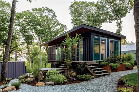 Liz And Todd S Glamorous Purple Container House In Northport