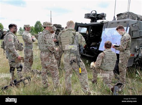 Queens Dragoon Guards Hi Res Stock Photography And Images Alamy