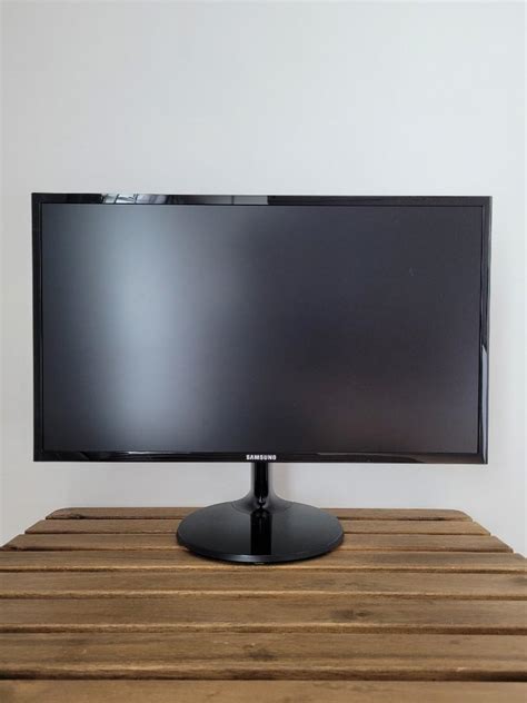 Samsung 24 Ls24f350fhexxm Led Monitor Computers And Tech Parts And Accessories Monitor Screens