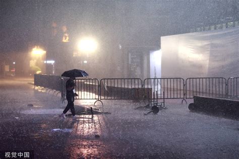 北京：雷雨大风冰雹齐聚 秋意渐浓 搜狐大视野 搜狐新闻