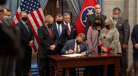 Lee Signs $110M Tennessee Education Package - Tennessee Conservative