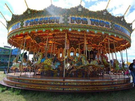 fairground rides  hire range  fun fair rides   uk