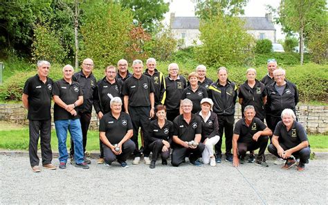 Pétanque club de Plounéour Ménez élimination des vétérans en Coupe du