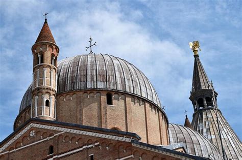 Premium Photo Basilica Of Saint Anthony Of Padova Basilica Di