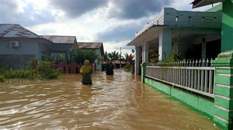 Sungai Bahilang Dan Padang Meluap Ratusan Rumah Di Tebingtinggi