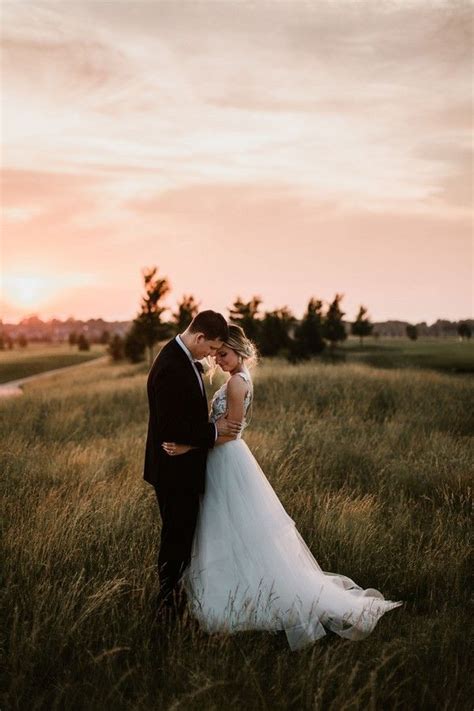 20 Stunning Romantic Sunset Wedding Photo Ideas Hi Miss Puff