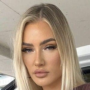 Hot Sexy Alexandra Prout Bikini Pics