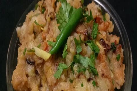 Aloo Ka Bharta Recipe बैंगन की जगह बनाएं आलू का भरता उंगलियां चाट