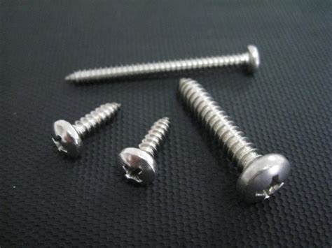 Stainless Steel Phillips Oval Head Machine Screw St St Socket