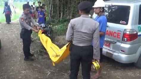 Mayat Bayi Laki Laki Yang Membusuk Ditemukan Tertimbun Di Saluran