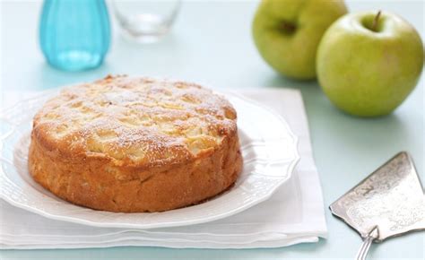 Torta Di Mele Soffice Video Ricetta By Il Cucchiaio D Argento