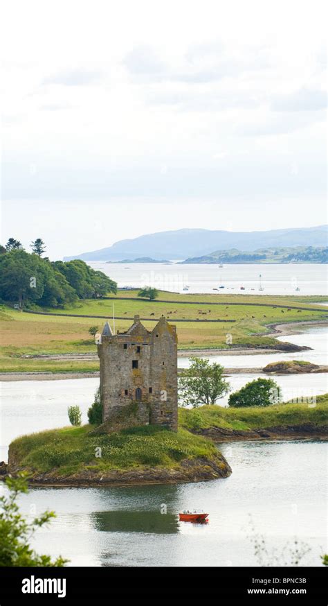 Castle Stalker on Loch Linnhe, Port Appin western Highlands, Scotland ...