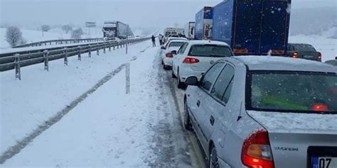 Afyonkarahisar antalya Karayolu Kar Yağışı Nedeniyle Kapandı