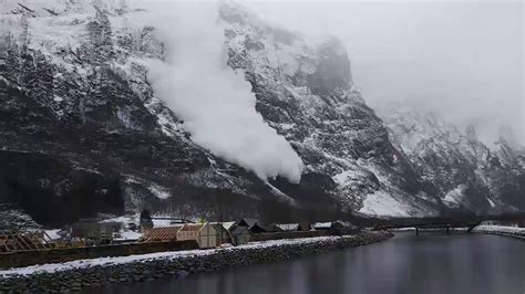 🔥 Huge Avalanche L Sogn Og Fjordane L Gudvangen L Norway L 2018 Youtube