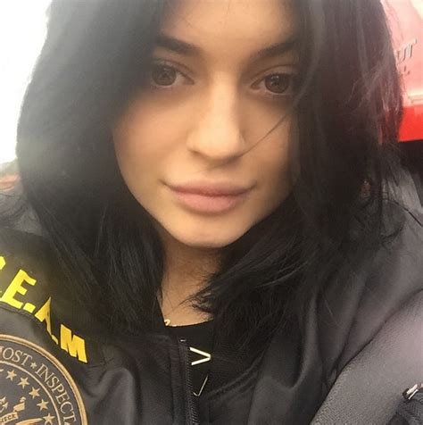 Love Reality: Does Make Up Free Selfie Prove Kylie Jenner had Surgery?