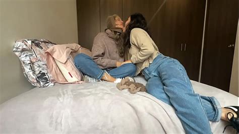 Neighbor Shows Me Her Tits Search XNXX