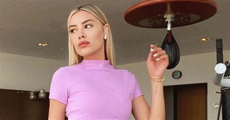 Michelle Salas La Hija De Luis Miguel Sorprendi Con Una Bikini Y