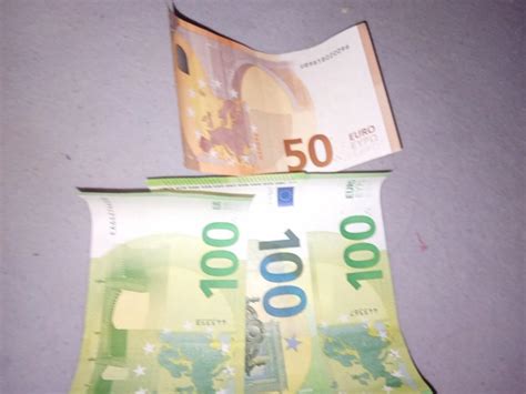 Geld für einfachen geilen sex Wien