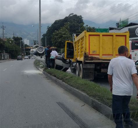 Video Fuerte accidente en la Autopista sur una volqueta chocó a un