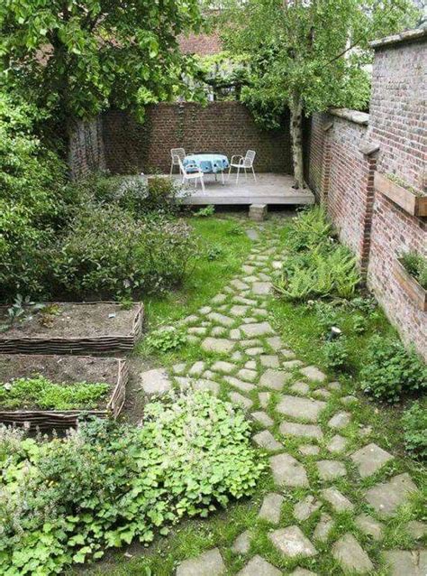 60 Small Garden Layout Ideas That Inspire - DigsDigs