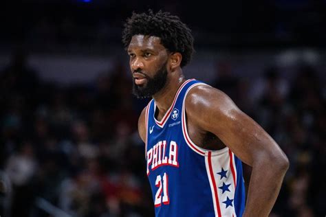 Basket Joel Embiid Philadelphia Sixers Op R Du Genou Gauche Et