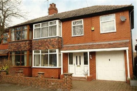 Property Valuation 83 Wilshaw Grove Ashton Under Lyne Tameside OL7 9QT