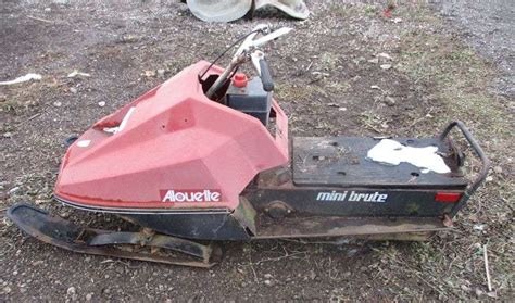 Alouette Mini Brute Kids Snowmobile Turns Over Rusty As Is