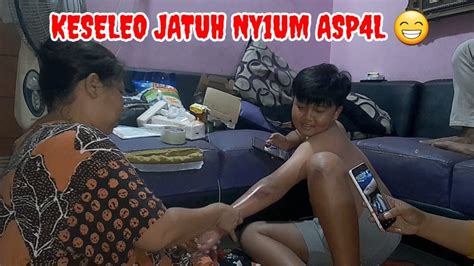 URUT KESELEO TANGAN JATUH DARI SEPEDA TRADITIONAL MASSAGE INDONESIA