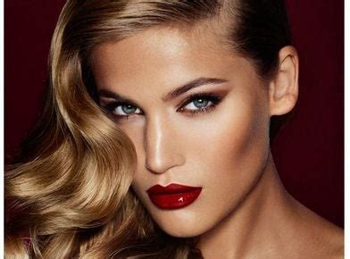 Tren Make Up Flawless Red Hingga Nude
