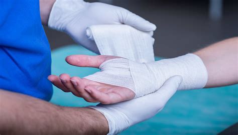 What Is A Wound Care Specialist And When To See One