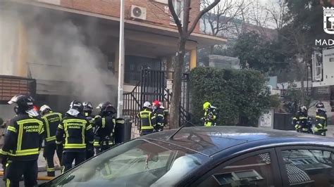 Varios Heridos Leves En Un Aparatoso Incendio En Un Bazar Chino En