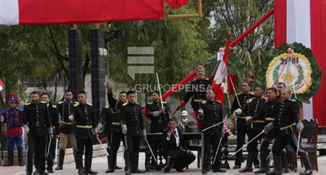 Ejército Rinde Homenaje A La Bandera Del Perú Peru Correo