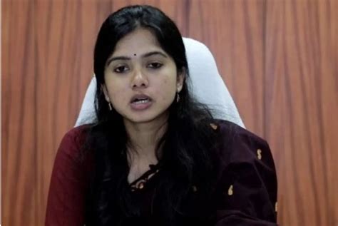 Ias Ananya Story पहले प्रयास में क्रैक किया Upsc 2014 में अख्तर से हुई दिस शादी ले लिया था तलाक़