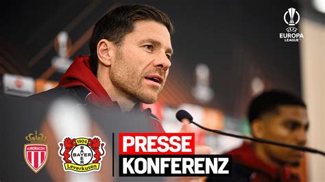 PK Mit Alonso Und Adli Vor AS Monaco Bayer 04 Leverkusen I 8